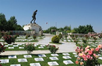 Başkomutan Tarihi Milli Parkı: Tarih Turizmi ve Eğitim Programları