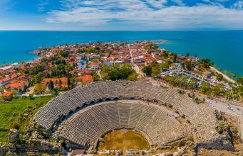 Tarih ve Mitolojinin İzinde: Akdeniz’in Antik Kentleri ve Tapınakları”
